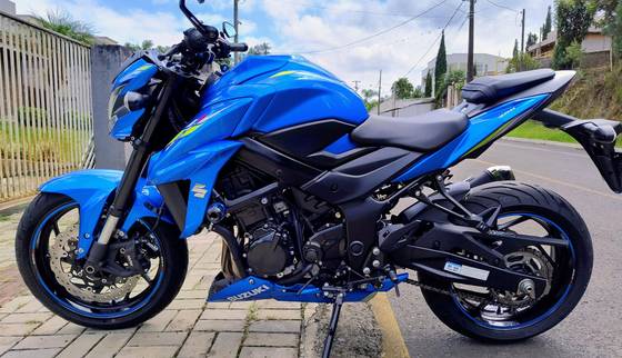 SUZUKI GSX-S750A 